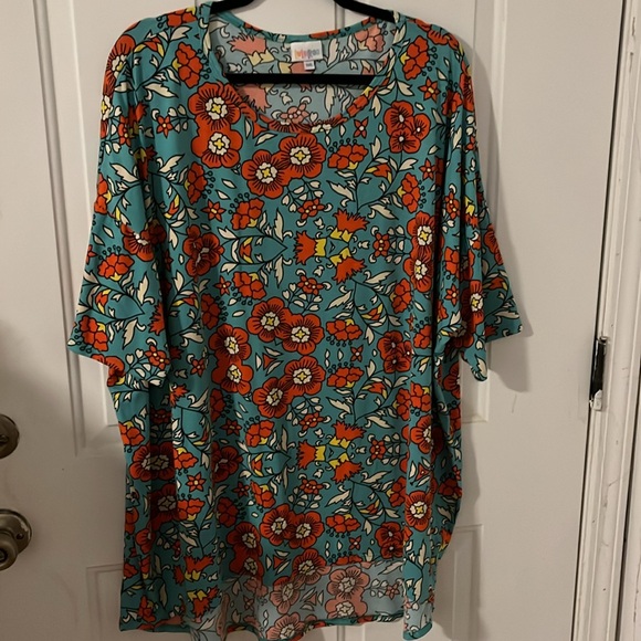 Lula Roe Tops - Picture 6 of 16